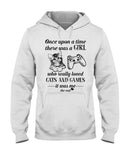 A Girl Who Really Loved Cats And Games - Hoodie - Guys V-Neck